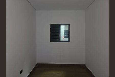 Quarto 01 de kitnet/studio para alugar com 2 quartos, 37m² em Jardim Presidente Dutra, Guarulhos
