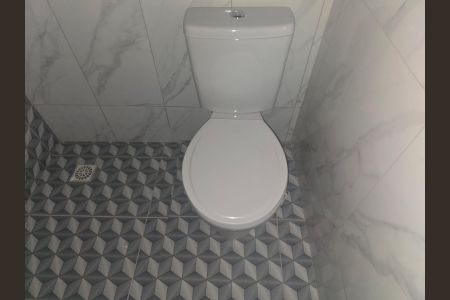 Studio para alugar com 37m², 2 quartos e sem vaga Studio para alugar com 37m², 2 quartos e sem vagaBanheiro Social