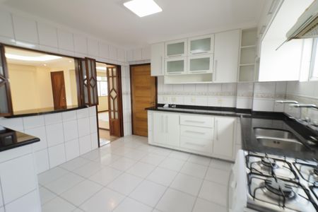 Apartamento à venda com 180m², 3 quartos e 2 vagasCozinha e Área de Serviço