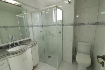 Apartamento à venda com 180m², 3 quartos e 2 vagasBanheiro da Suíte 1