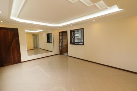 Apartamento à venda com 180m², 3 quartos e 2 vagasSala