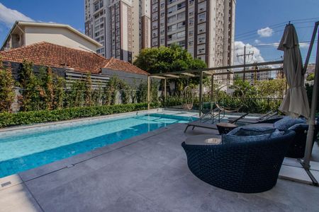 Apartamento à venda com 93m², 3 quartos e 2 vagas Apartamento à venda com 93m², 3 quartos e 2 vagasÁrea comum - Piscina