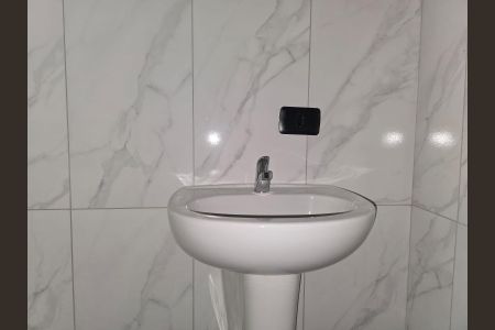 Studio para alugar com 36m², 2 quartos e sem vaga Studio para alugar com 36m², 2 quartos e sem vagaBanheiro Social