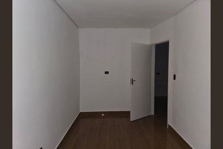 Quarto 01 de kitnet/studio para alugar com 2 quartos, 36m² em Jardim Presidente Dutra, Guarulhos