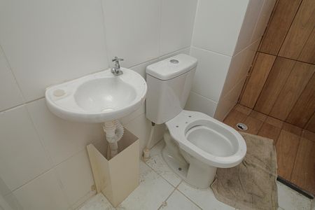 Apartamento para alugar com 45m², 2 quartos e 1 vaga Apartamento para alugar com 45m², 2 quartos e 1 vagaBanheiro