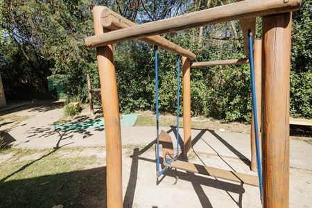 Apartamento para alugar com 45m², 2 quartos e 1 vaga Apartamento para alugar com 45m², 2 quartos e 1 vagaÁrea comum - Playground