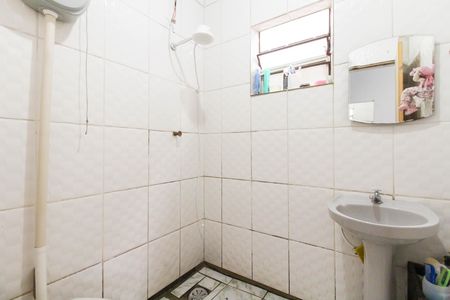 Casa à venda com 36m², 2 quartos e sem vaga Casa à venda com 36m², 2 quartos e sem vagaBanheiro