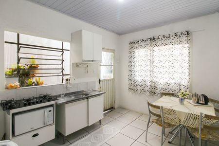 Casa à venda com 36m², 2 quartos e sem vaga Casa à venda com 36m², 2 quartos e sem vagaSala/Cozinha
