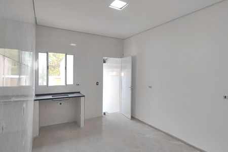 Casa para alugar com 100m², 2 quartos e 2 vagas Casa para alugar com 100m², 2 quartos e 2 vagasCozinha