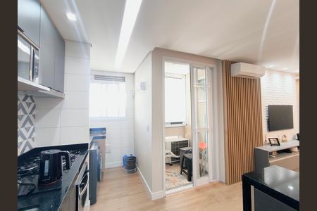 Apartamento à venda com 54m², 2 quartos e 1 vagaCozinha e Área de Serviço