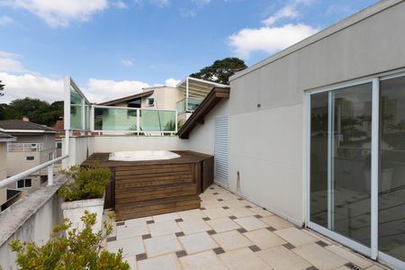 Casa à venda com 500m², 4 quartos e 6 vagas Casa à venda com 500m², 4 quartos e 6 vagasÁrea de Lazer