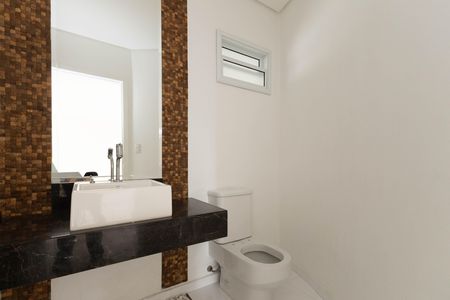 Casa à venda com 500m², 4 quartos e 6 vagas Casa à venda com 500m², 4 quartos e 6 vagasLavabo 2