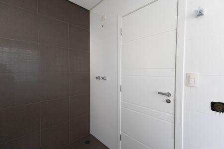 Casa à venda com 500m², 4 quartos e 6 vagas Casa à venda com 500m², 4 quartos e 6 vagasBanheiro da Suíte 1