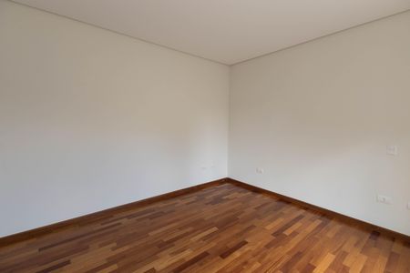 Casa à venda com 500m², 4 quartos e 6 vagas Casa à venda com 500m², 4 quartos e 6 vagasSuíte 2