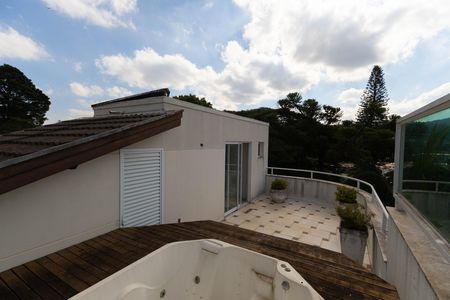Casa à venda com 500m², 4 quartos e 6 vagas Casa à venda com 500m², 4 quartos e 6 vagasÁrea de Lazer