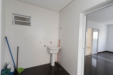 Casa à venda com 500m², 4 quartos e 6 vagas Casa à venda com 500m², 4 quartos e 6 vagasÁrea de Serviço