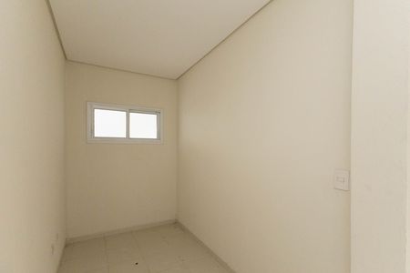 Casa à venda com 500m², 4 quartos e 6 vagas Casa à venda com 500m², 4 quartos e 6 vagasQuarto Área de Serviço
