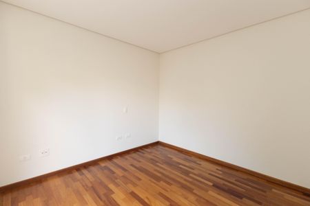 Casa à venda com 500m², 4 quartos e 6 vagas Casa à venda com 500m², 4 quartos e 6 vagasBanheiro da Suíte 3