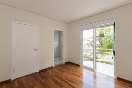 Casa à venda com 500m², 4 quartos e 6 vagas Casa à venda com 500m², 4 quartos e 6 vagasBanheiro da Suíte 3