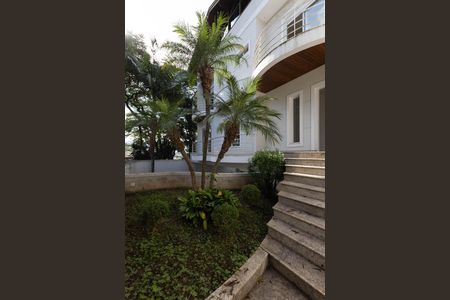 Fachada  de casa à venda com 4 quartos, 500m² em Tremembé, São Paulo