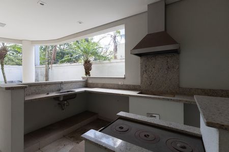 Casa à venda com 500m², 4 quartos e 6 vagas Casa à venda com 500m², 4 quartos e 6 vagasChurrasqueira