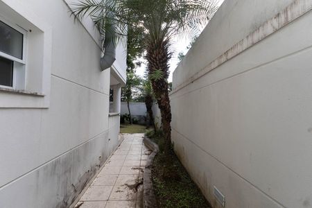 Casa à venda com 500m², 4 quartos e 6 vagas Casa à venda com 500m², 4 quartos e 6 vagasQuintal