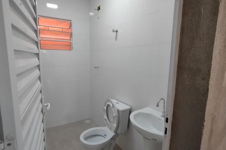 Casa para alugar com 100m², 2 quartos e 1 vaga Casa para alugar com 100m², 2 quartos e 1 vagaBanheiro 2