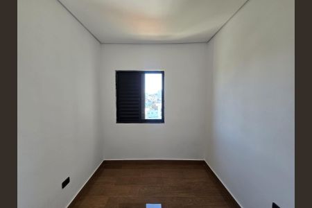 Quarto 01 de kitnet/studio para alugar com 2 quartos, 34m² em Jardim Presidente Dutra, Guarulhos