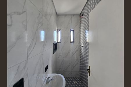 Studio para alugar com 34m², 2 quartos e sem vaga Studio para alugar com 34m², 2 quartos e sem vagaBanheiro Social