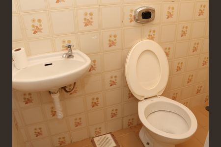 Apartamento à venda com 141m², 3 quartos e 2 vagasBanheiro da area de serviço