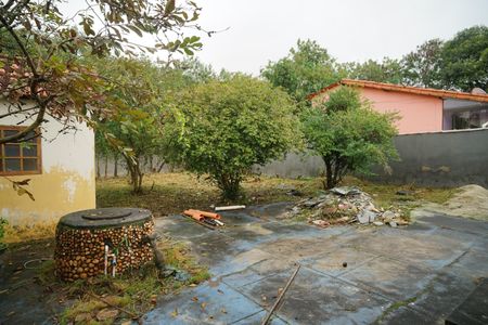 Casa para alugar com 82m², 2 quartos e sem vagaQuintal