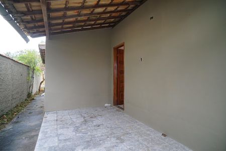 Casa para alugar com 82m², 2 quartos e sem vagaVaranda