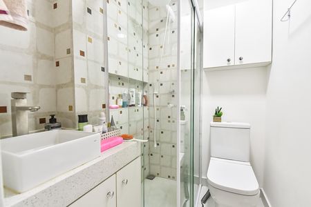 Apartamento à venda com 100m², 3 quartos e 1 vaga Apartamento à venda com 100m², 3 quartos e 1 vagaBanheiro social 2