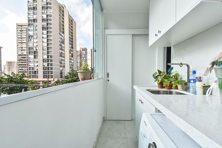 Apartamento à venda com 100m², 3 quartos e 1 vaga Apartamento à venda com 100m², 3 quartos e 1 vagaÁrea de serviço
