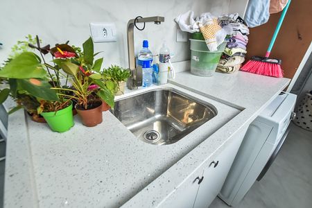 Apartamento à venda com 100m², 3 quartos e 1 vaga Apartamento à venda com 100m², 3 quartos e 1 vagaÁrea de serviço