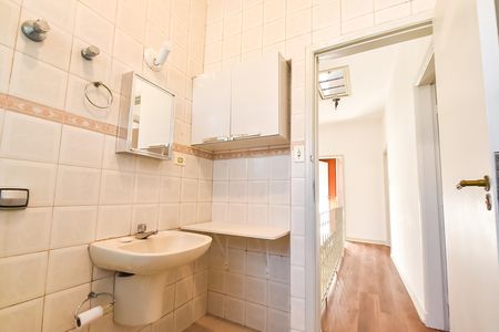 Banheiro de casa à venda com 3 quartos, 117m² em Vila Monumento, São Paulo