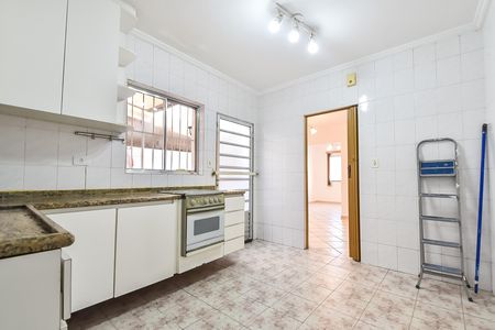 Casa à venda com 117m², 3 quartos e sem vaga Casa à venda com 117m², 3 quartos e sem vagaCozinha