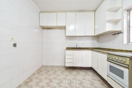 Casa à venda com 117m², 3 quartos e sem vaga Casa à venda com 117m², 3 quartos e sem vagaCozinha