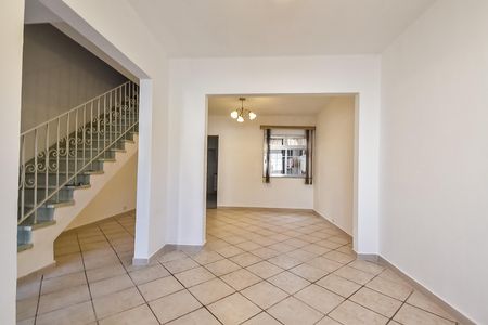 Casa à venda com 117m², 3 quartos e sem vaga Casa à venda com 117m², 3 quartos e sem vagaSala