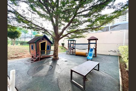 Apartamento para alugar com 60m², 2 quartos e 1 vaga Apartamento para alugar com 60m², 2 quartos e 1 vagaÁrea comum - Playground