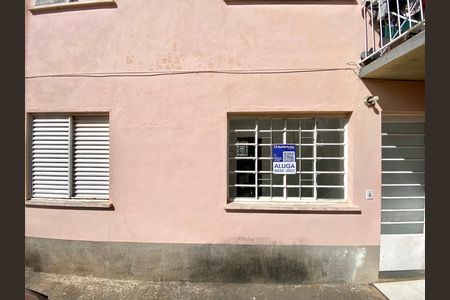 Casa de condomínio para alugar com 42m², 2 quartos e 1 vagaPlaca instalada na fachada do imóvel 