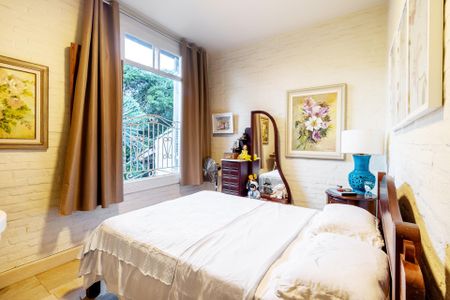 Casa de condomínio à venda com 290m², 4 quartos e 5 vagas Casa de condomínio à venda com 290m², 4 quartos e 5 vagasQuarto