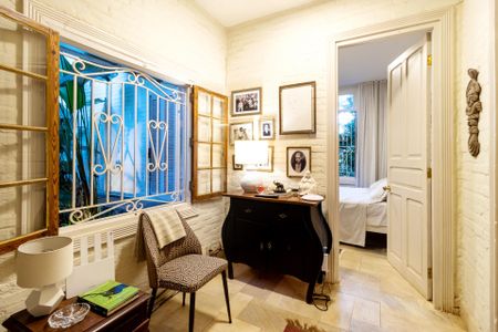 Casa de condomínio à venda com 290m², 4 quartos e 5 vagas Casa de condomínio à venda com 290m², 4 quartos e 5 vagasSala