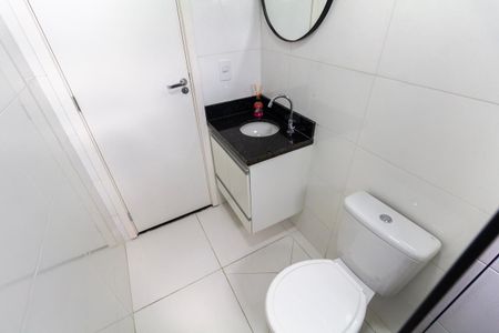 Apartamento para alugar com 52m², 2 quartos e 2 vagas Apartamento para alugar com 52m², 2 quartos e 2 vagasBanheiro