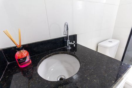 Apartamento para alugar com 52m², 2 quartos e 2 vagas Apartamento para alugar com 52m², 2 quartos e 2 vagasBanheiro