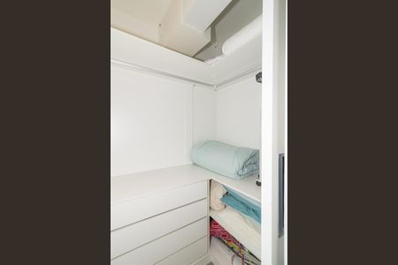 Apartamento para alugar com 56m², 1 quarto e 1 vaga Apartamento para alugar com 56m², 1 quarto e 1 vagaCloset da Suíte
