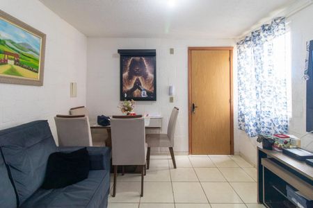 Sala de apartamento à venda com 2 quartos, 60m² em Vila Nova, Porto Alegre
