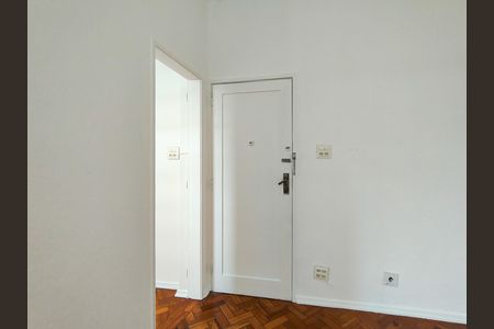 Apartamento à venda com 44m², 1 quarto e sem vaga Apartamento à venda com 44m², 1 quarto e sem vagaEntrada