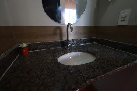 Apartamento para alugar com 43m², 2 quartos e sem vagaBanheiro