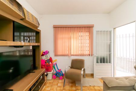 Sala de casa para alugar com 2 quartos, 66m² em Jardim Tango, São Paulo
